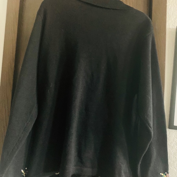 Christmas Sweater - Picture 8 of 8